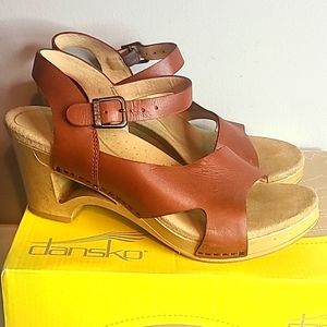 Dansko Tasha Veg Tan